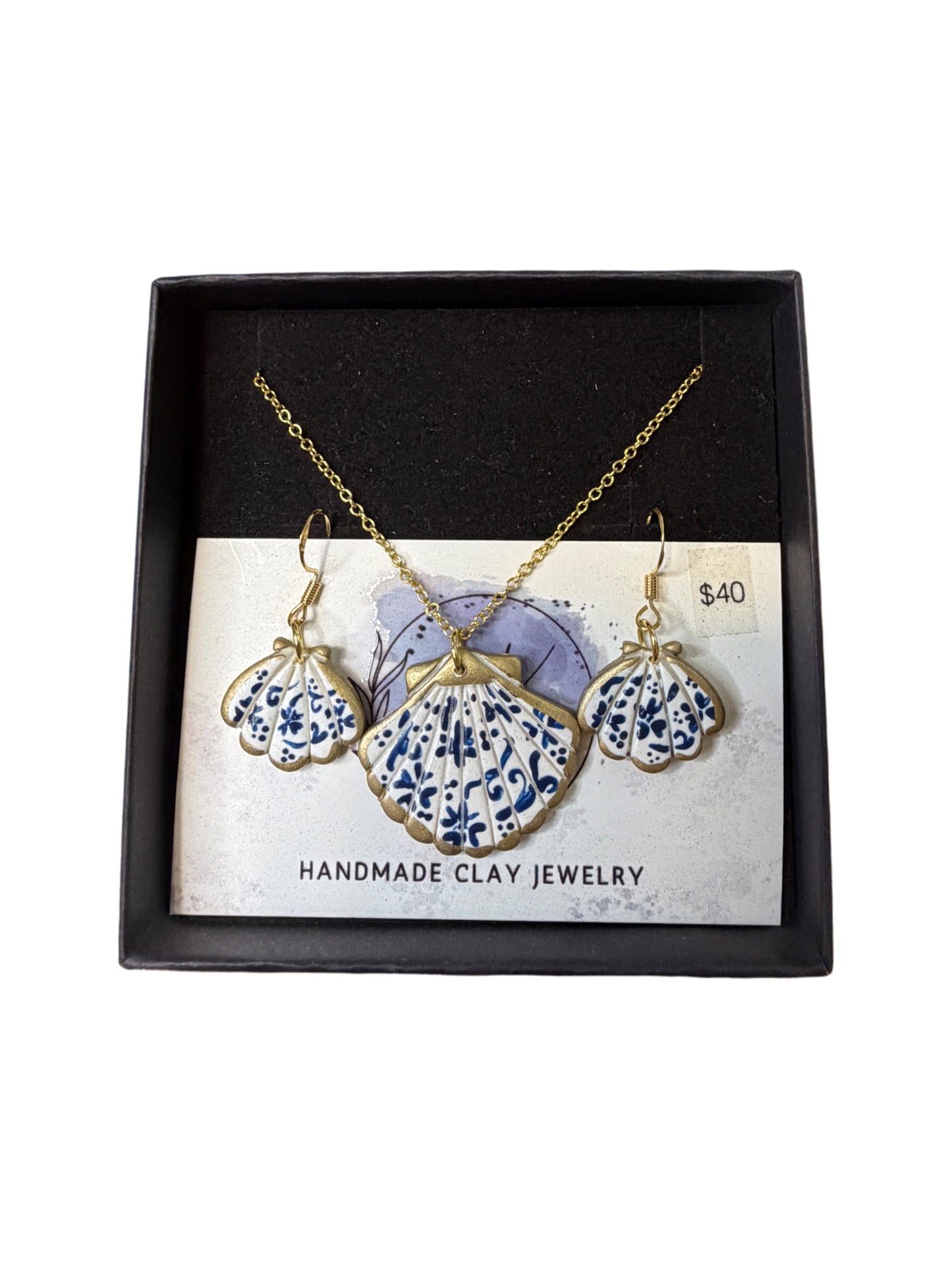 Hand Painted Gold Seashell Chinoiserie Set